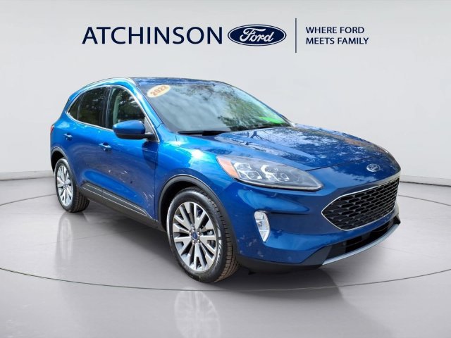 Certified 2022 Ford Escape Titanium FWD image 3