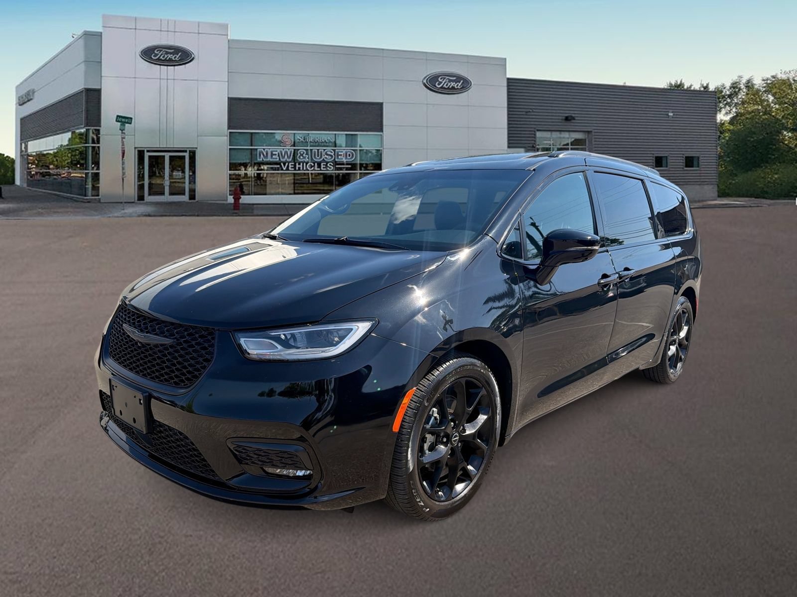 Used 2026 Chrysler Pacifica Limited w/ S Appearance Package FWD image 5