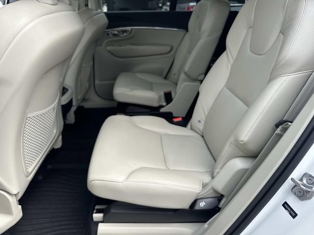 Used 2020 Volvo XC90 T6 Momentum AWD/4WD image 17