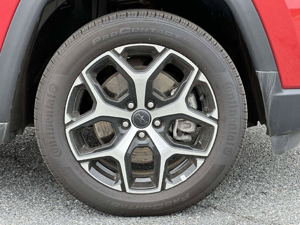 Used 2025 Jeep Compass Limited AWD/4WD image 8