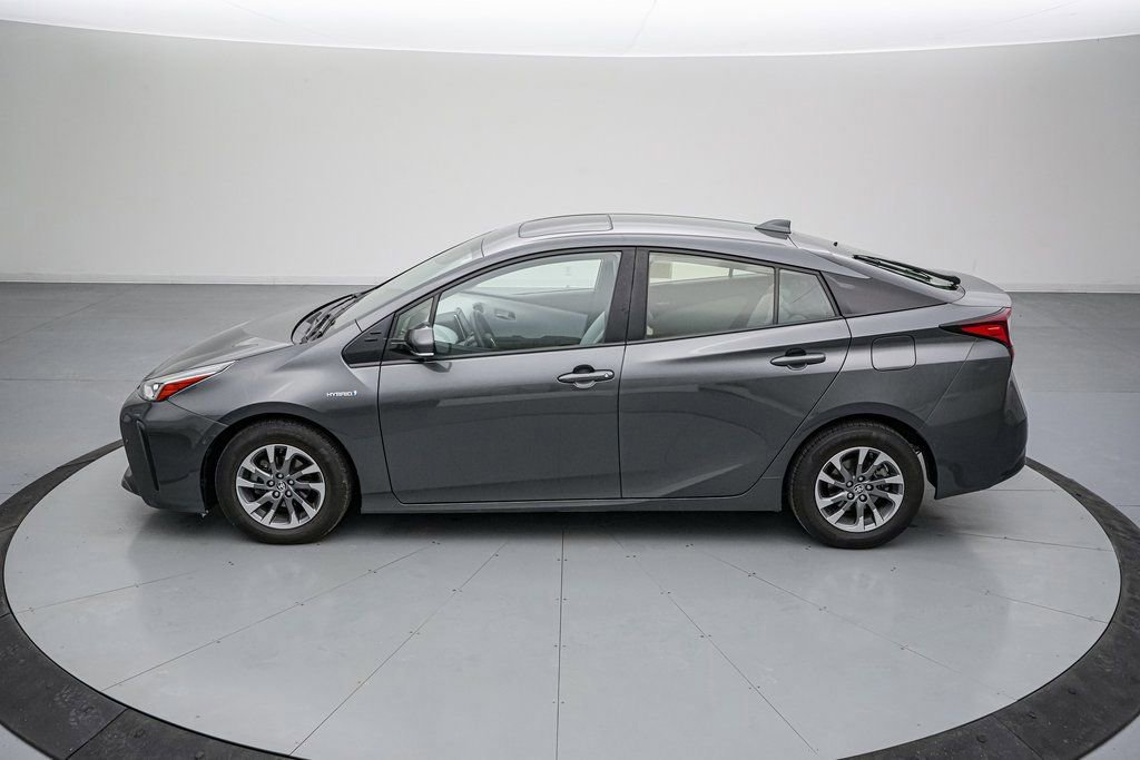 Used 2019 Toyota Prius Limited w/ Premium Convenience Package video 2