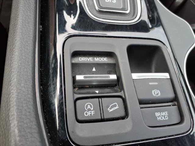 Used 2025 Honda Pilot Touring image 34