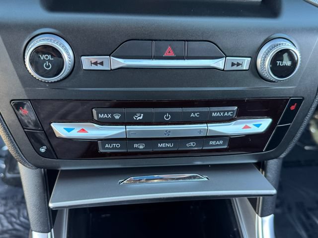 Certified 2020 Ford Explorer XLT w/ Equipment Group 202A AWD/4WD image 28