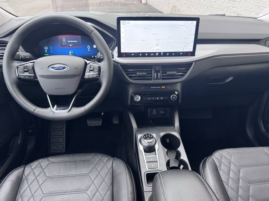 Certified 2023 Ford Escape SE w/ PHEV Premium Package image 31