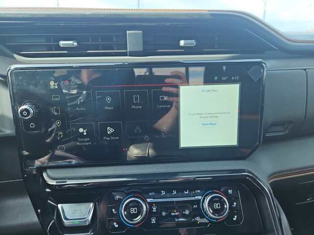 Used 2024 GMC Sierra 1500 AT4 w/ Technology Package image 12