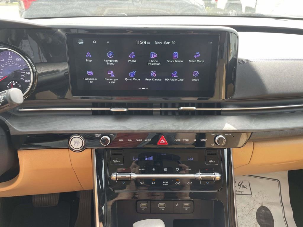 Used 2024 Kia Carnival EX image 22