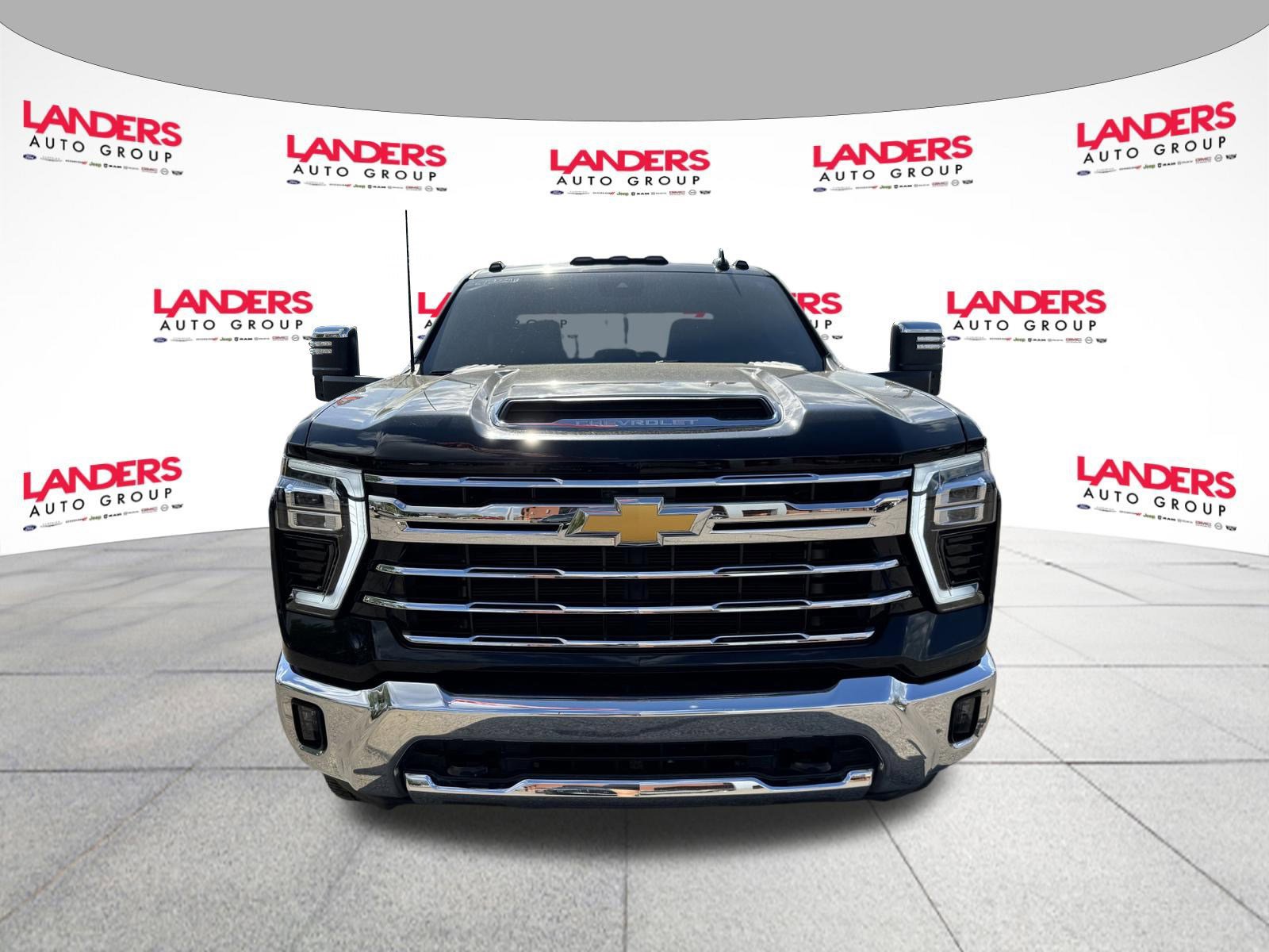 Used 2025 Chevrolet Silverado 2500 LTZ image 8