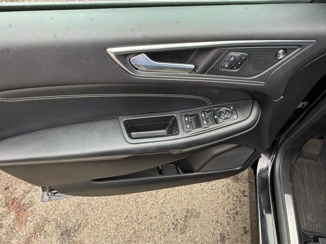 Certified 2023 Ford Edge Titanium w/ Equipment Group 301A image 21