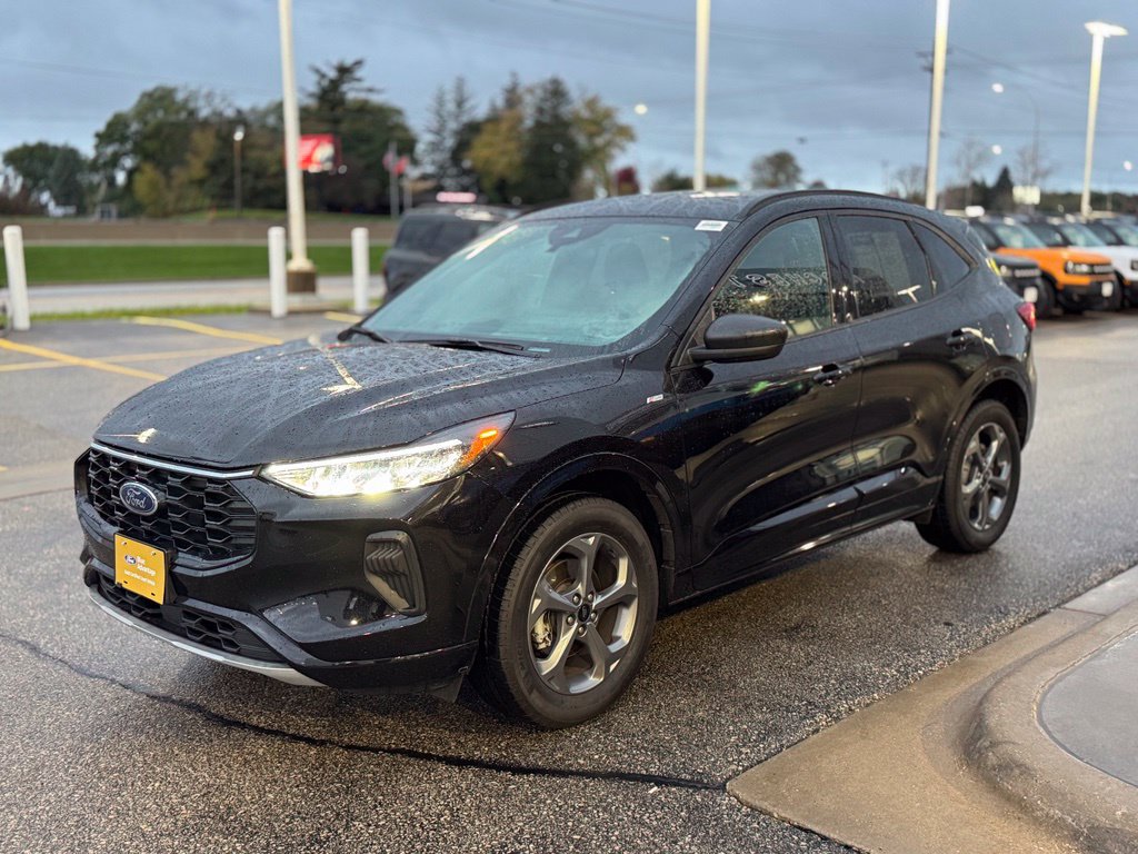 Certified 2024 Ford Escape ST-Line w/ Tech Pack #1 AWD/4WD image 36