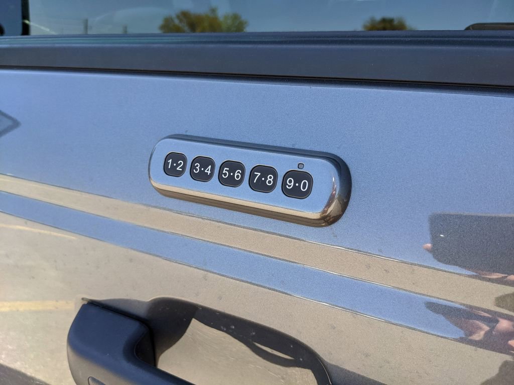 Certified 2022 Ford Bronco Badlands image 7