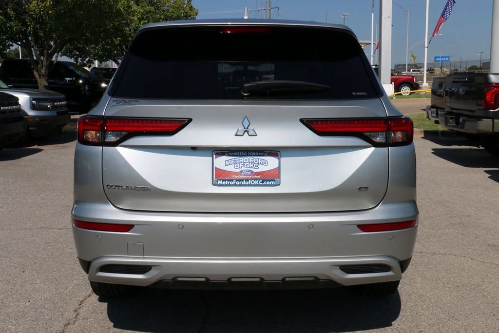 Used 2024 Mitsubishi Outlander SE AWD/4WD image 6