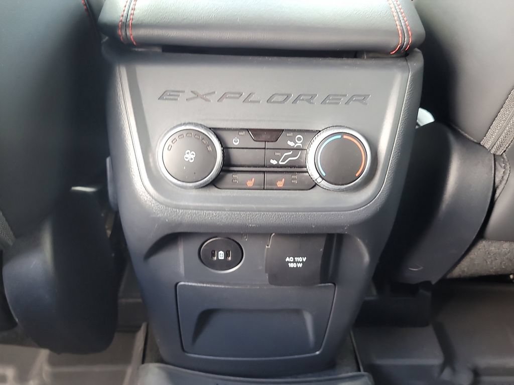 Certified 2025 Ford Explorer ST-Line w/ Premium Package AWD/4WD image 14