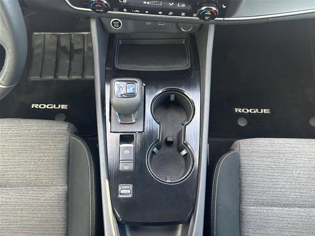 Used 2022 Nissan Rogue S FWD image 27