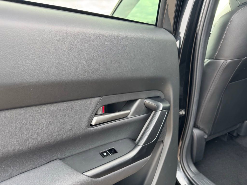 Used 2025 MAZDA CX-50 AWD 2.5 S w/ Premium Package image 23