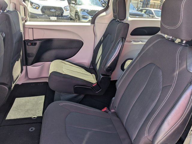 Used 2023 Chrysler Voyager LX FWD image 26