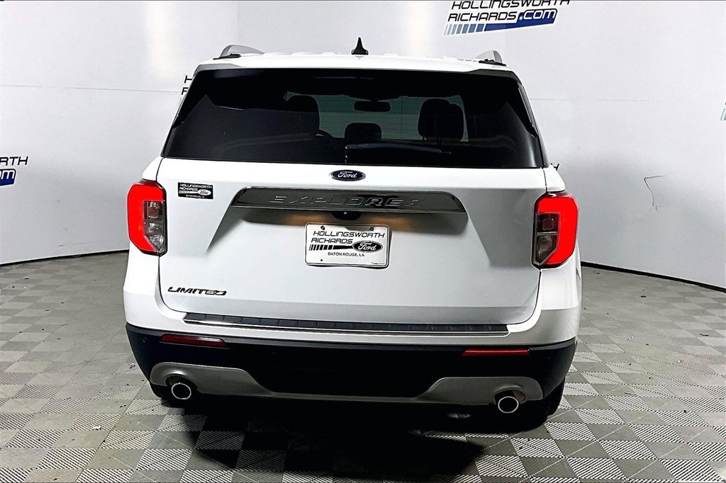 Certified 2024 Ford Explorer Limited image 4