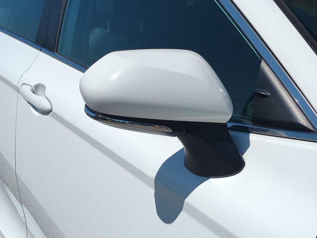 Used 2023 Toyota Camry SE image 11