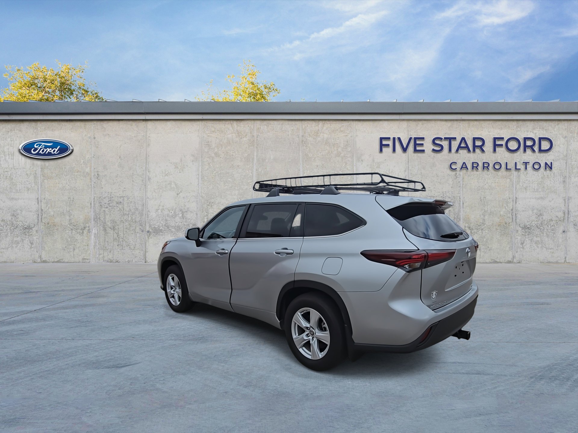 Used 2024 Toyota Highlander LE image 6