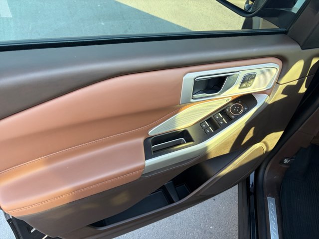 Certified 2022 Ford Explorer King Ranch w/ Class IV Trailer Tow Package AWD/4WD image 12