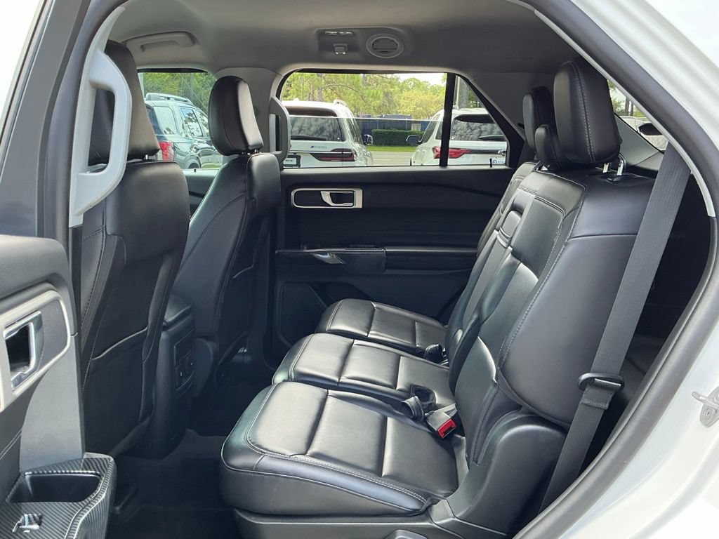 Certified 2023 Ford Explorer XLT w/ Equipment Group 202A AWD/4WD image 30