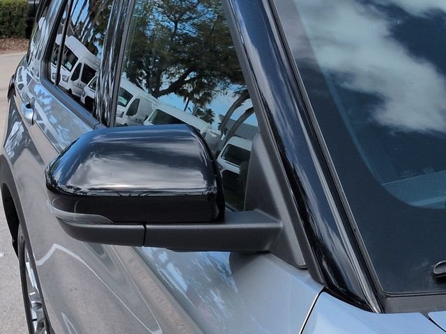 Certified 2025 Ford Explorer Platinum AWD/4WD image 12
