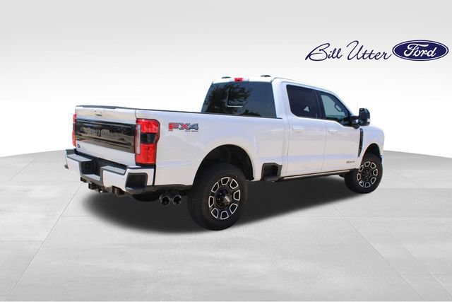 Certified 2025 Ford F250 Platinum w/ FX4 Off-Road Package AWD/4WD image 5