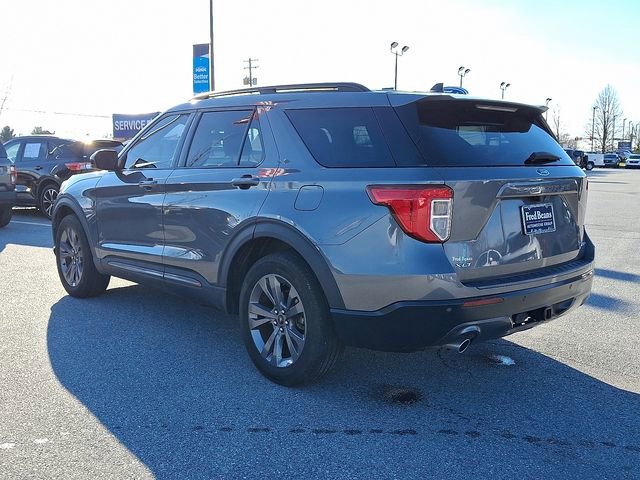 Certified 2022 Ford Explorer XLT w/ Equipment Group 202A image 8