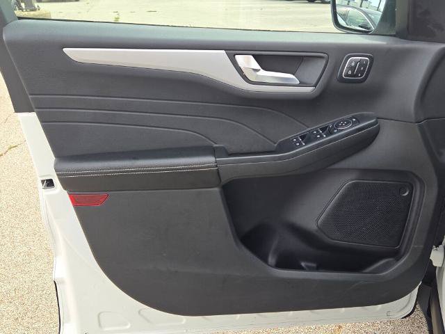 Certified 2024 Ford Escape Platinum AWD/4WD image 19