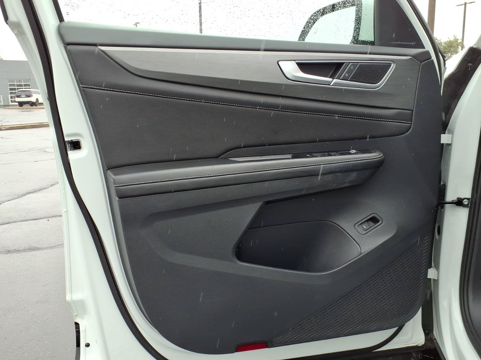 Used 2025 Volkswagen Atlas Cross Sport SE FWD image 20