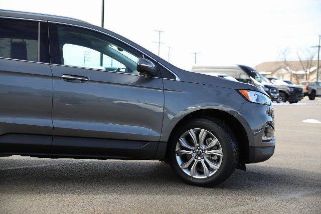 Certified 2022 Ford Edge Titanium image 11