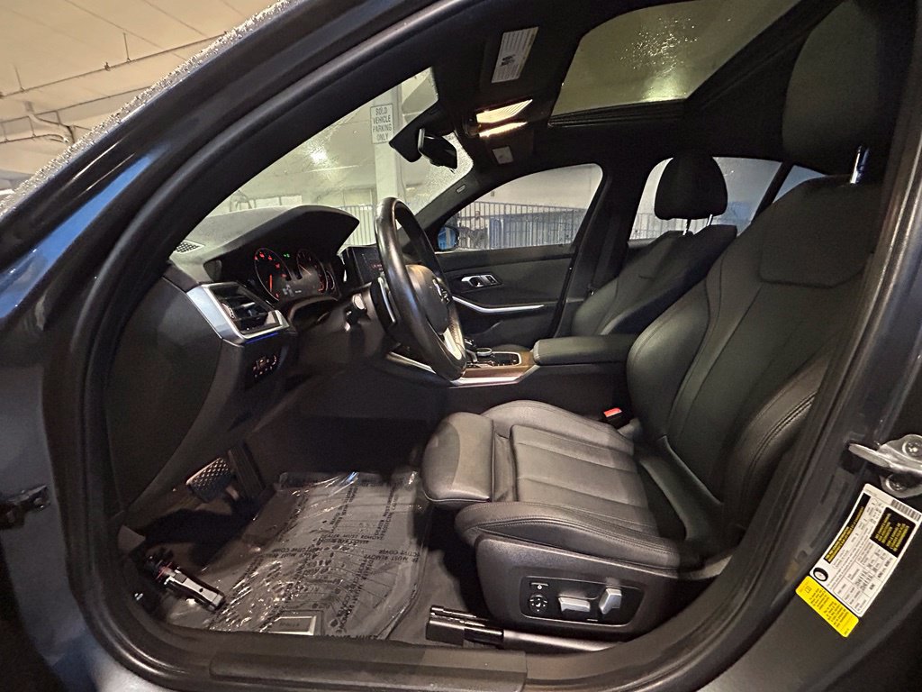 Used 2020 BMW 330i Sedan w/ Convenience Package RWD image 11