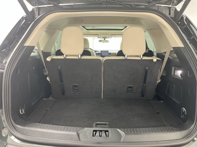 Certified 2023 Ford Explorer XLT w/ Equipment Group 202A AWD/4WD image 3