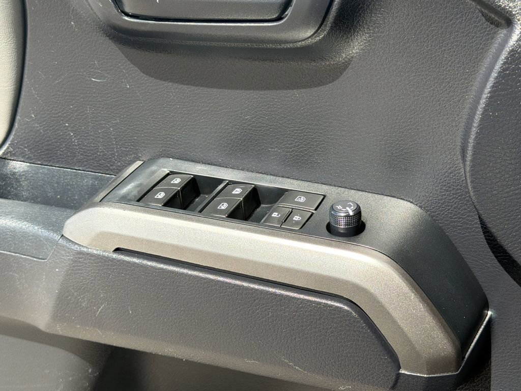 Used 2019 Toyota Tacoma SR5 RWD image 20