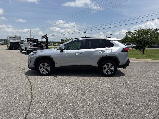 Used 2025 Toyota RAV4 XLE AWD/4WD image 8