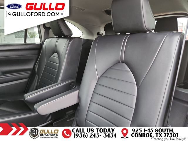 Used 2024 Toyota Highlander XLE AWD/4WD image 13