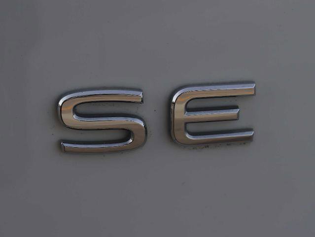 Used 2025 Volkswagen Atlas SE image 14