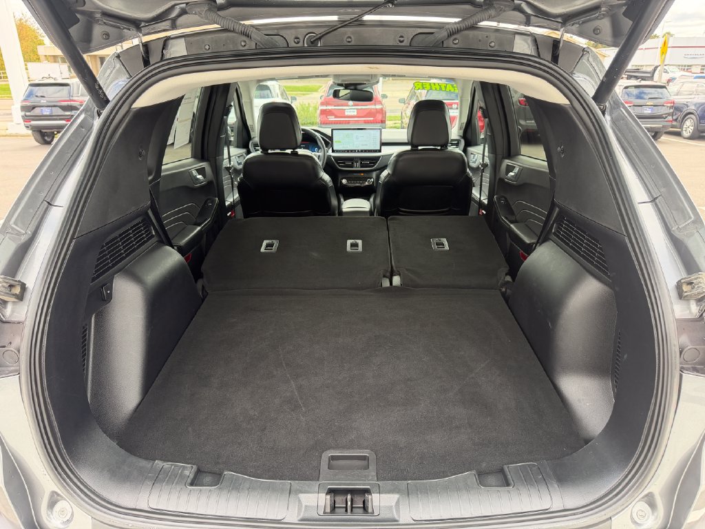 Certified 2024 Ford Escape Platinum AWD/4WD image 26