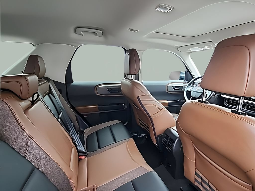 Certified 2025 Ford Bronco Sport Outer Banks w/ Outer Banks Tech Package+ AWD/4WD image 13