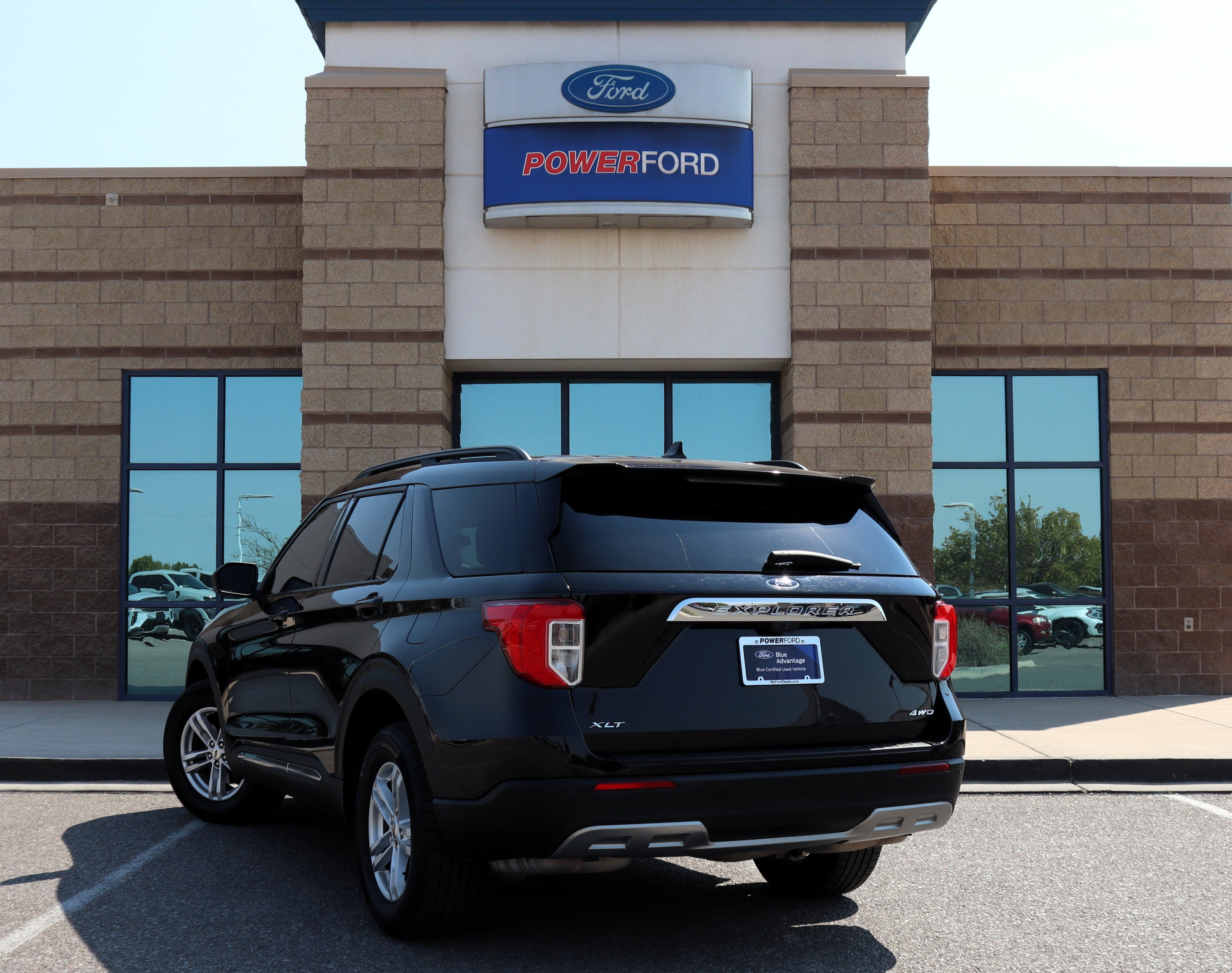 Certified 2023 Ford Explorer XLT w/ Equipment Group 202A AWD/4WD image 8