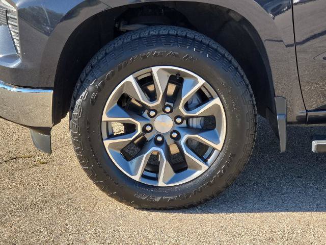 Used 2024 Chevrolet Silverado 1500 LT AWD/4WD image 11