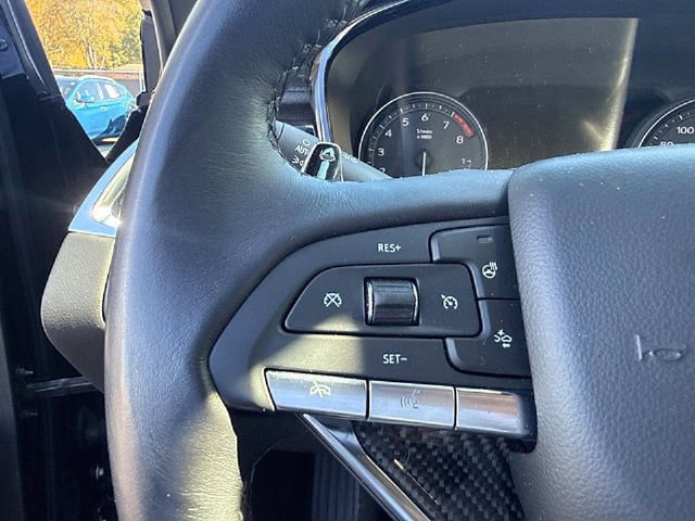 Used 2025 Cadillac XT6 Sport w/ Technology Package AWD/4WD image 14