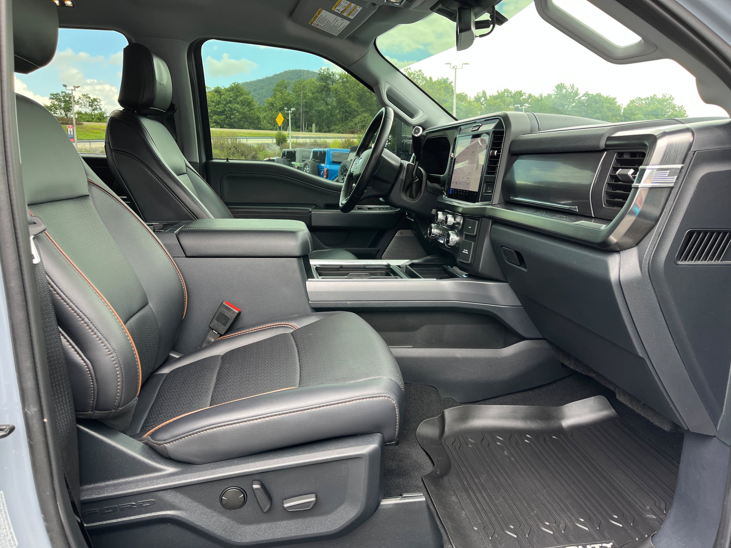 Certified 2025 Ford F250 Lariat w/ Chrome Package AWD/4WD image 27
