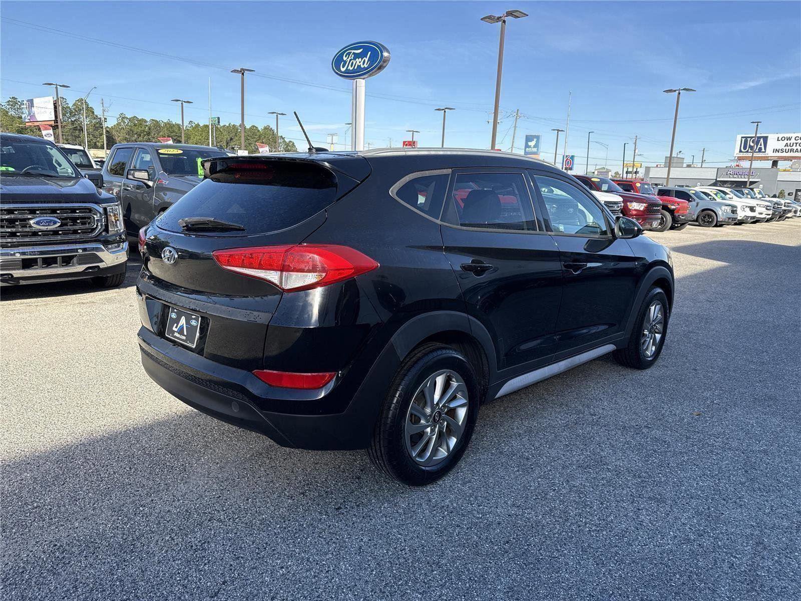 Used 2017 Hyundai Tucson SE image 5