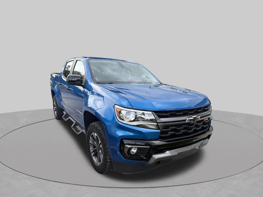 Used 2022 Chevrolet Colorado Z71 AWD/4WD image 3