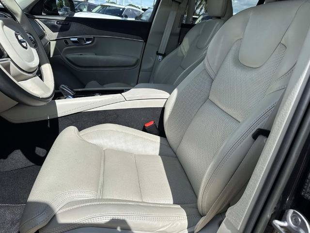 Used 2023 Volvo XC90 B6 Ultimate AWD/4WD image 18