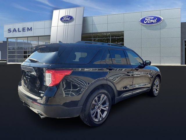 Certified 2023 Ford Explorer XLT w/ Equipment Group 202A AWD/4WD image 3
