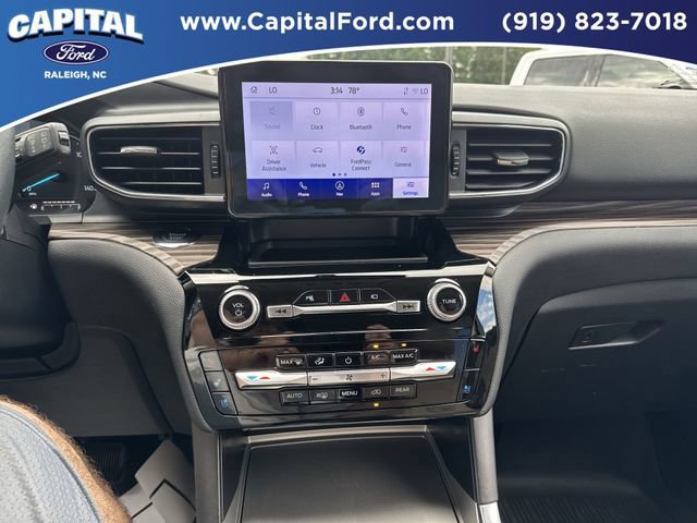 Certified 2022 Ford Explorer Limited w/ Hybrid Equipment Group 310A image 25