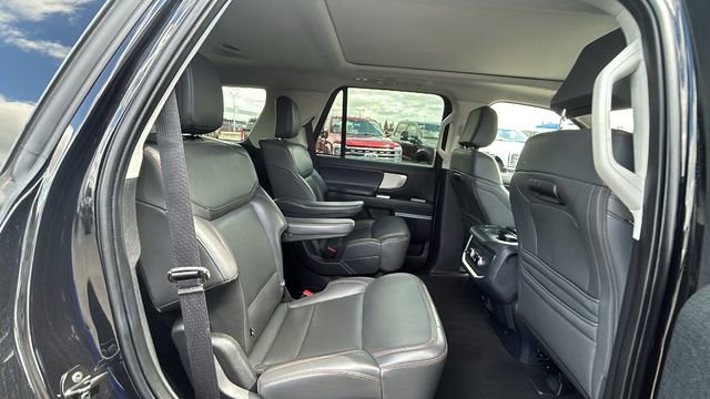 Certified 2025 Ford Expedition Active AWD/4WD image 13