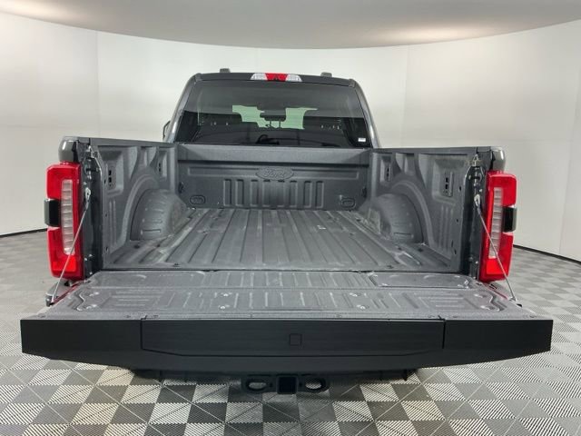 Certified 2025 Ford F350 Lariat w/ Black Appearance Package AWD/4WD image 7