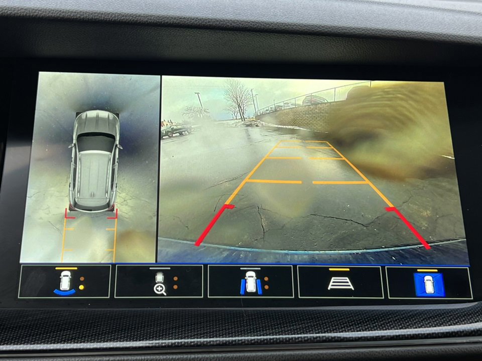 Used 2022 Buick Envision Essence w/ Technology Package I image 32